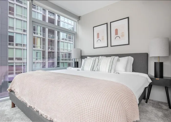 Streeterville 2br W Lounge Pool Nr Riverwalk Chi-1003 * Chicago