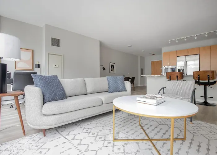 Streeterville 2br W Lounge Pool Nr Riverwalk Chi-1003 *